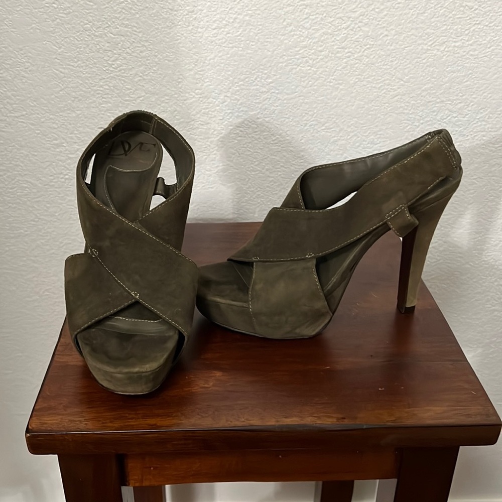 Diane von Furstenburg Zia Sandal